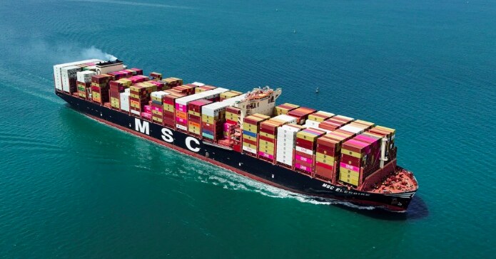 La fila de buques en el Canal de Panamá cae de 127 a 56 en un mes