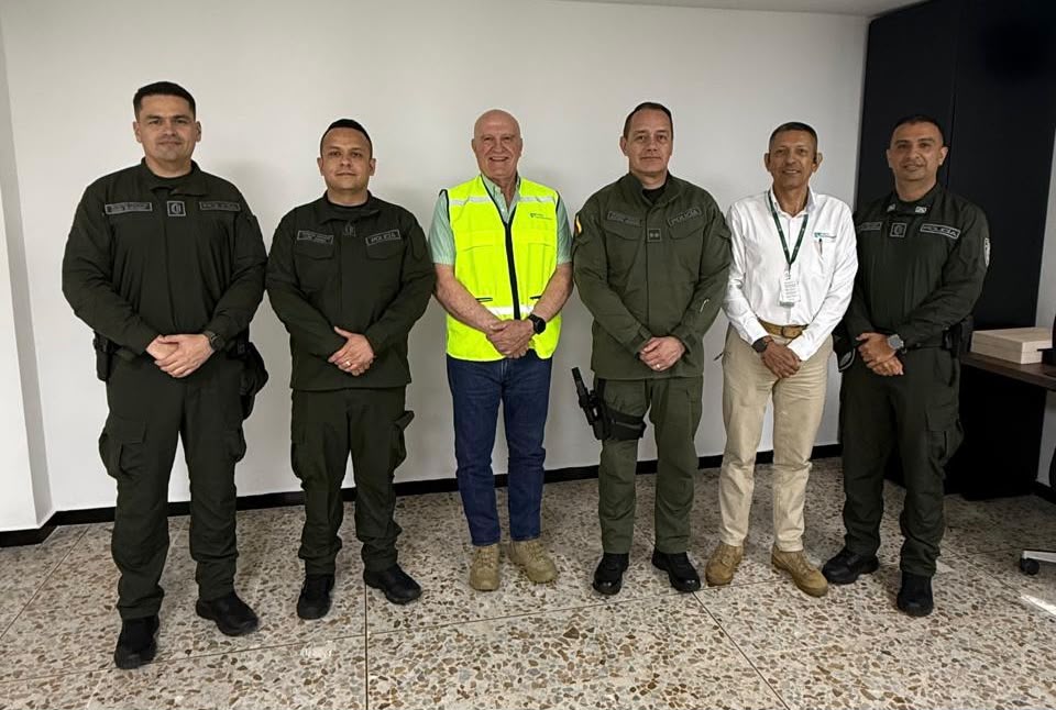 Visita del director Antinarcóticos de la Policía Nacional al Puerto de Santa Marta, fotografía 2