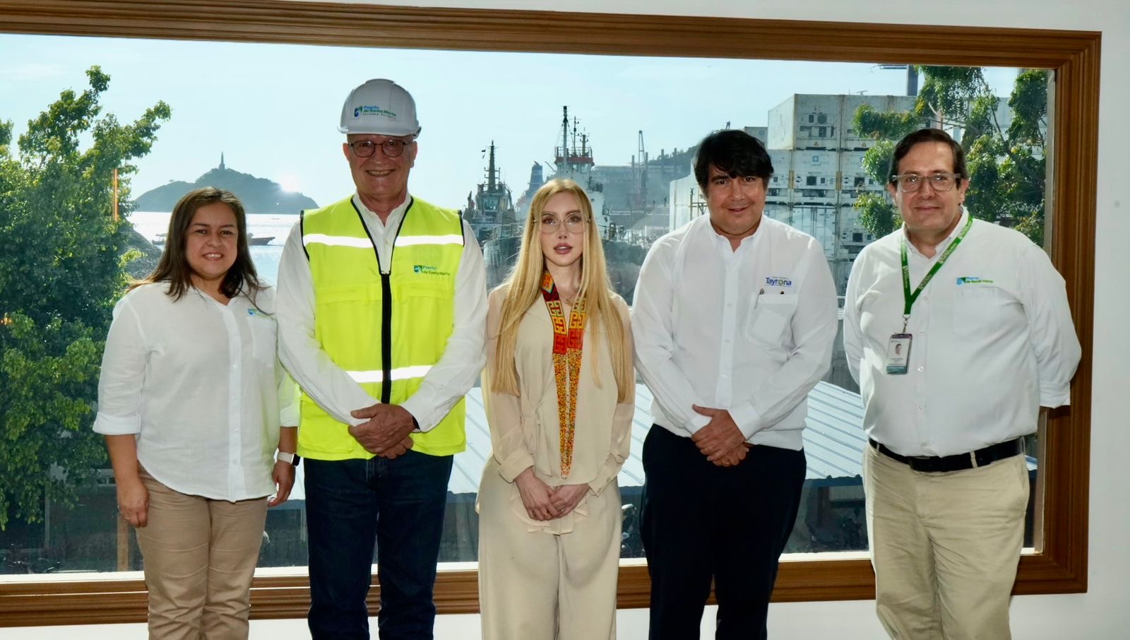 VISITA DE LA MINISTRA DE COMERCIO, INDUSTRIA Y TURISMO